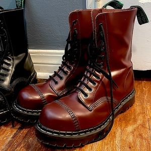 11i Solovair Steeltoe Boots! Made in England! Punk!